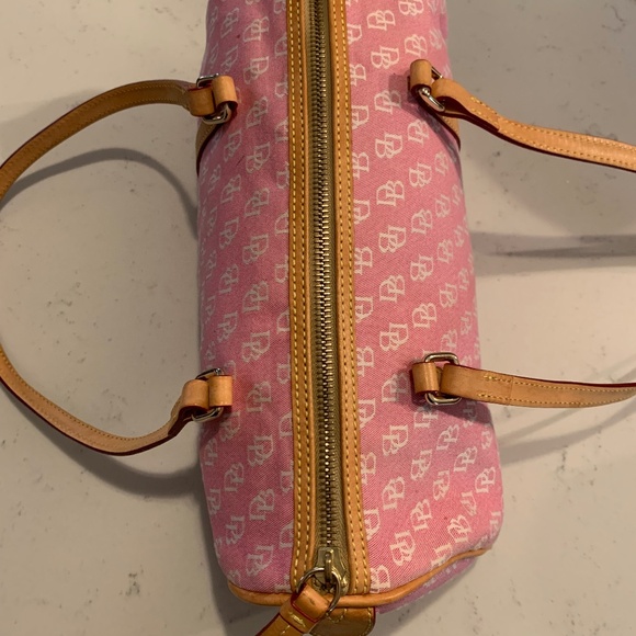 Dooney & Bourke - Women’s Barrel Bag / Purse NWOT - Picture 3 of 14